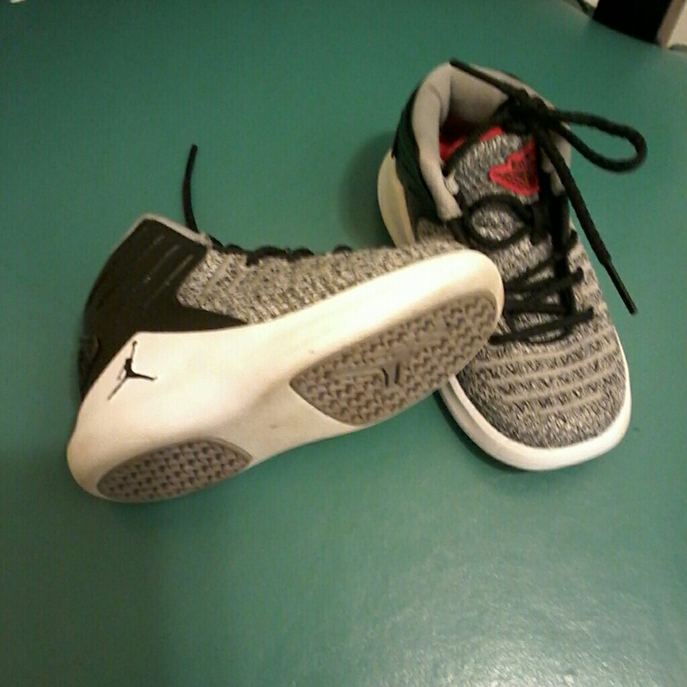 Boys sneakers